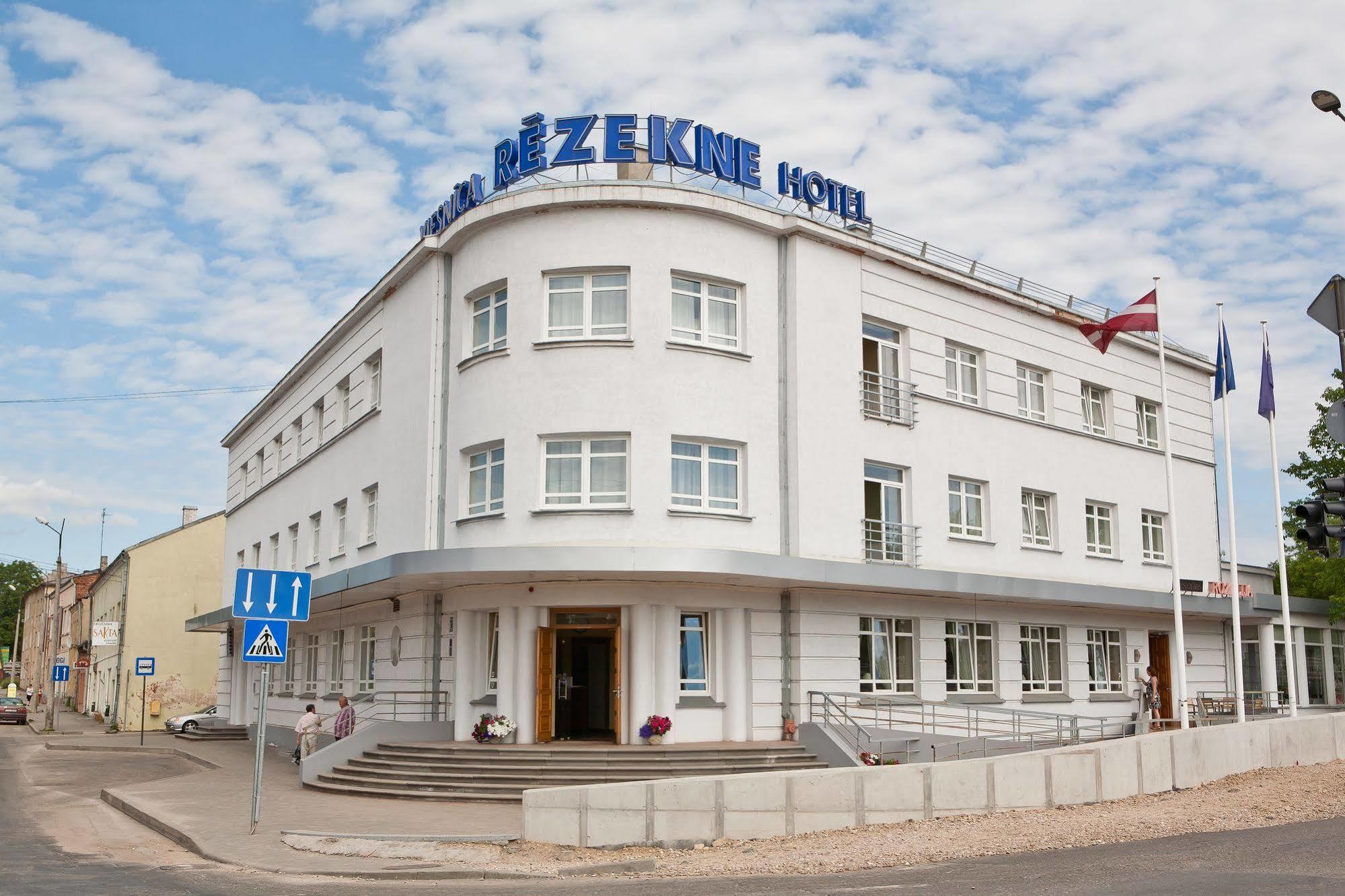 Kolonna Hotel Rezekne Ngoại thất bức ảnh